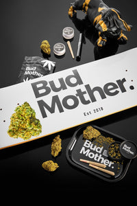 Load image into Gallery viewer, BudMother Limited Skateboard - BudMother.com
